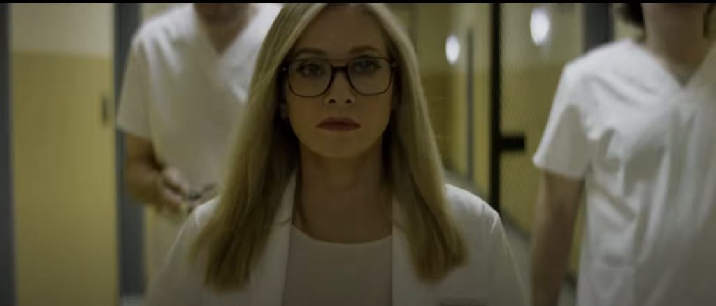 Barbara Crampton ias Dr Upton